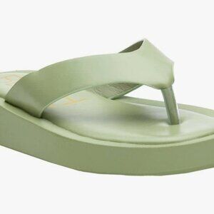 NEW Women's 7M Green Matisse Beach Summer Flip Flop Comfort Waterproof Sandals